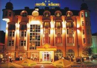 Hotel Granata คลูจ-นาโปกา ภายนอก รูปภาพ