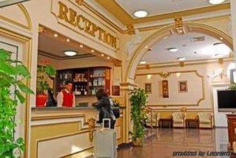 Hotel Granata คลูจ-นาโปกา ภายนอก รูปภาพ