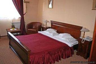 Hotel Granata คลูจ-นาโปกา ภายนอก รูปภาพ