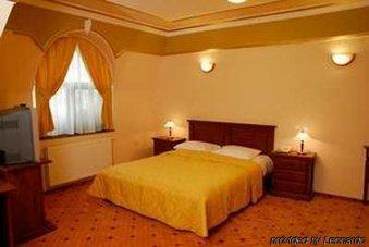 Hotel Granata คลูจ-นาโปกา ภายนอก รูปภาพ