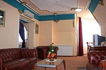 Hotel Granata คลูจ-นาโปกา ภายนอก รูปภาพ