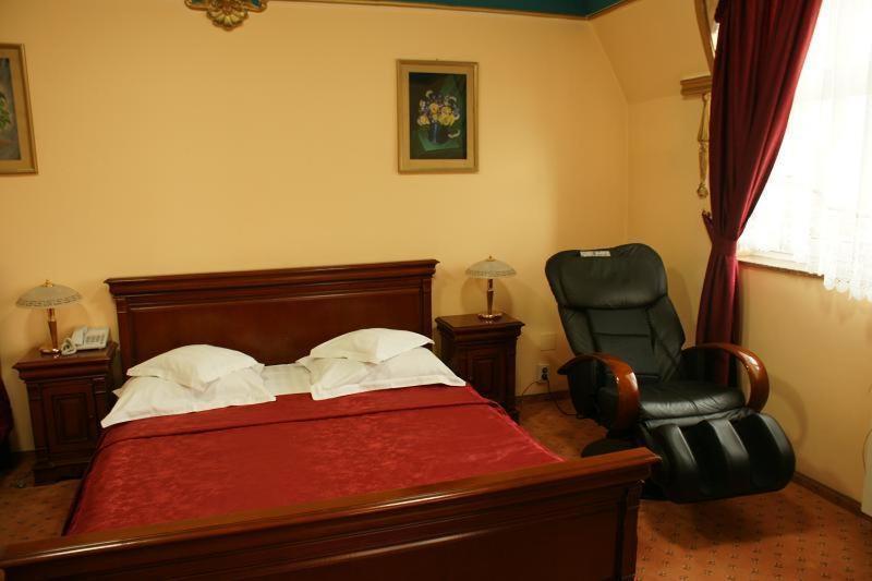 Hotel Granata คลูจ-นาโปกา ห้อง รูปภาพ
