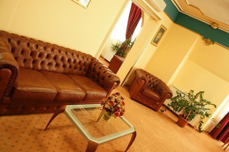 Hotel Granata คลูจ-นาโปกา ห้อง รูปภาพ